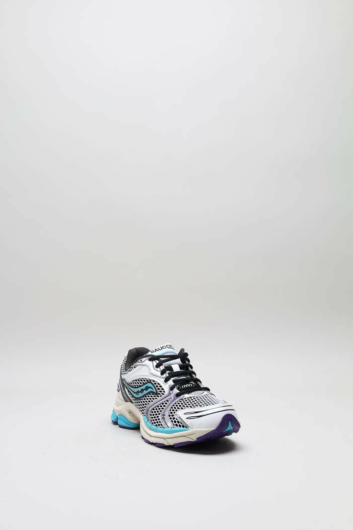 zoom in on Wit Sneaker image Wit Sneaker image