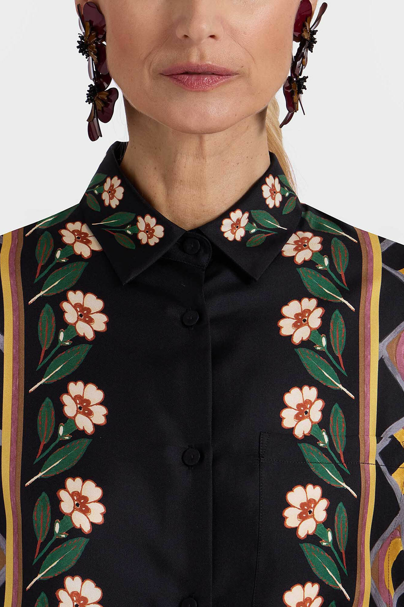 zoom in on Zwart Blouse image Zwart Blouse image