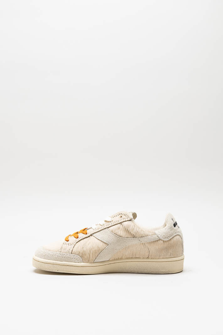 Beige Sneaker image