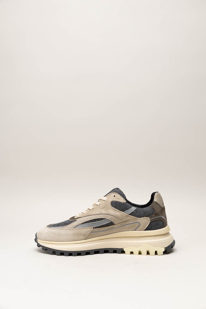 Beige Sneaker image