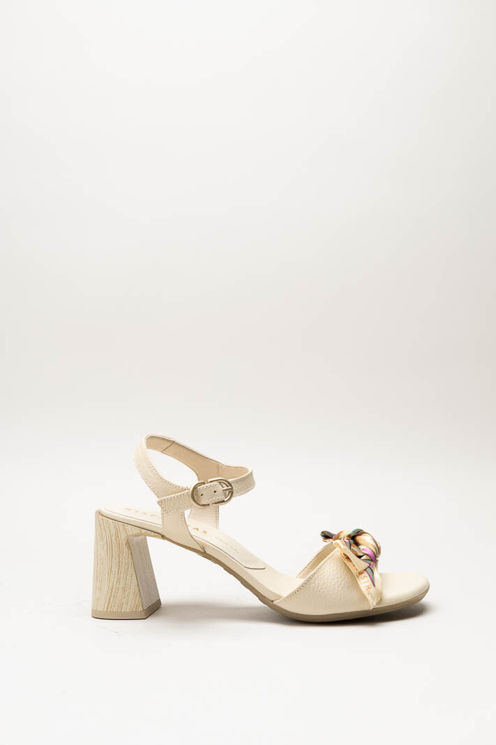 Ecru Sandaal hak
