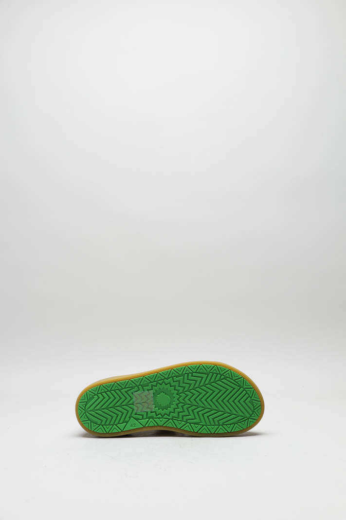 zoom in on Geel Sneaker image Geel Sneaker image