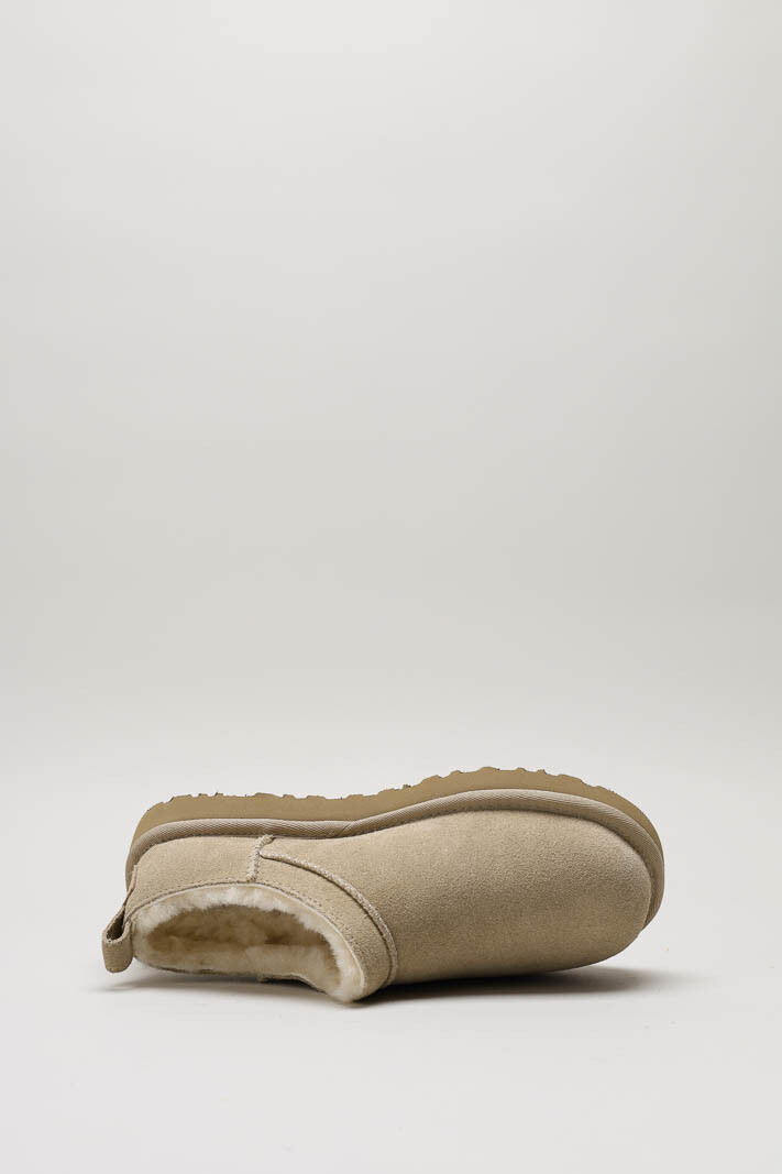 zoom in on Beige Instapper image Beige Instapper image