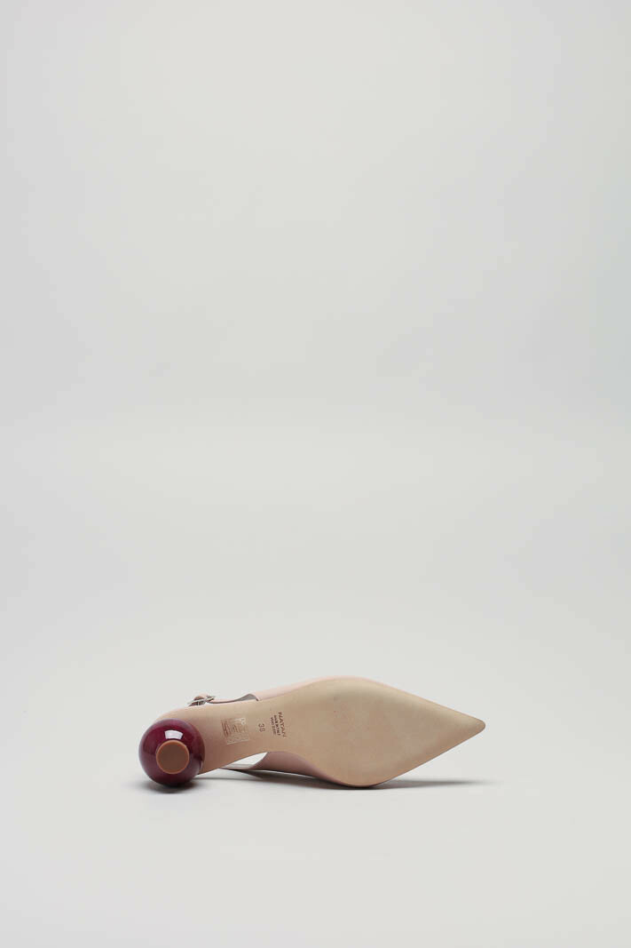 zoom in on Nude Pump image Nude Pump image