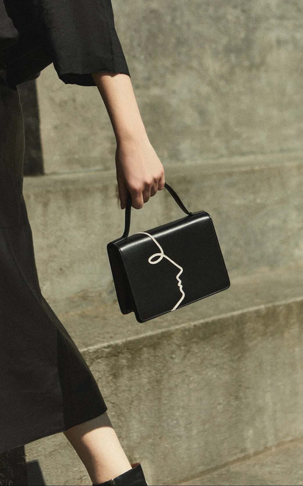 Zwart Cross body image