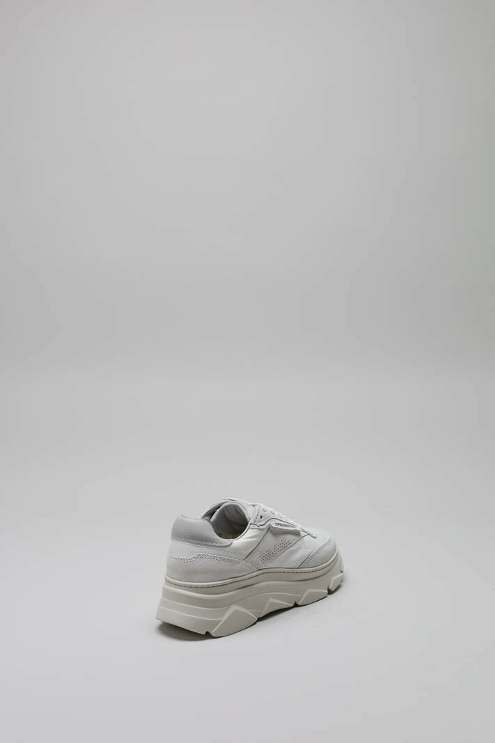 zoom in on Wit Sneaker image Wit Sneaker image