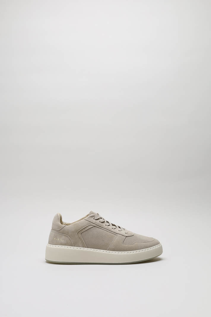 Beige Sneaker