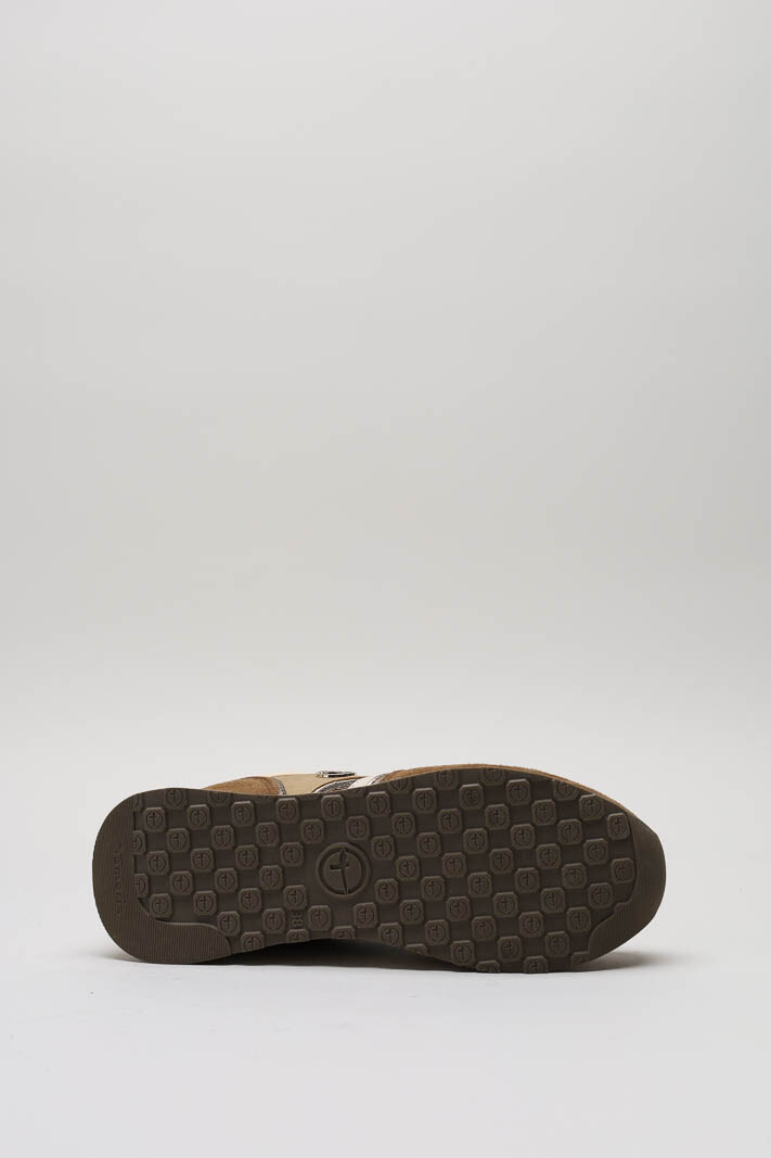 zoom in on Bruin Sneaker image Bruin Sneaker image