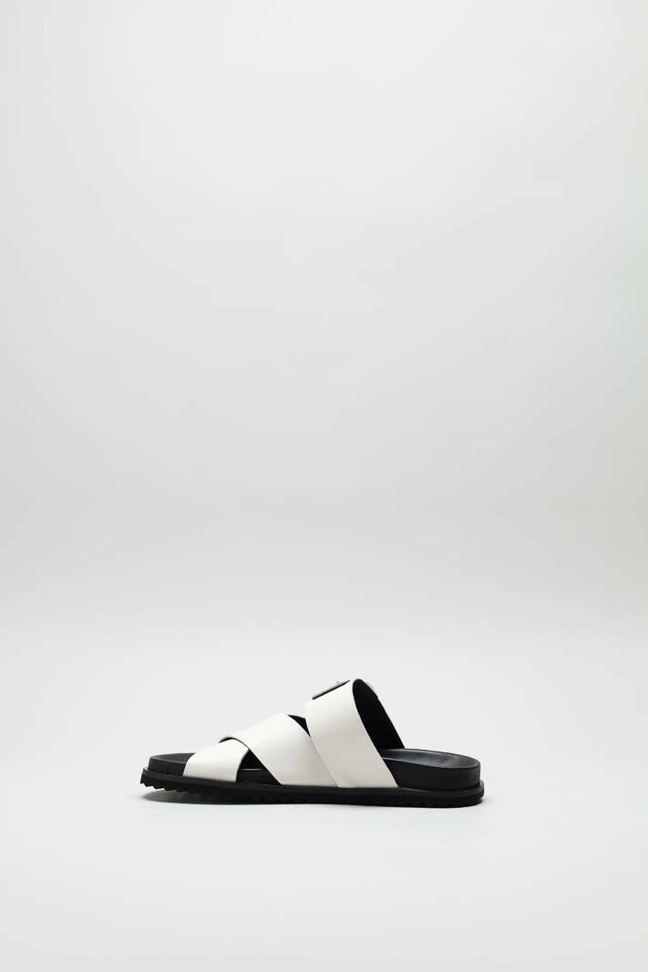 zoom in on Wit Slipper image Wit Slipper image