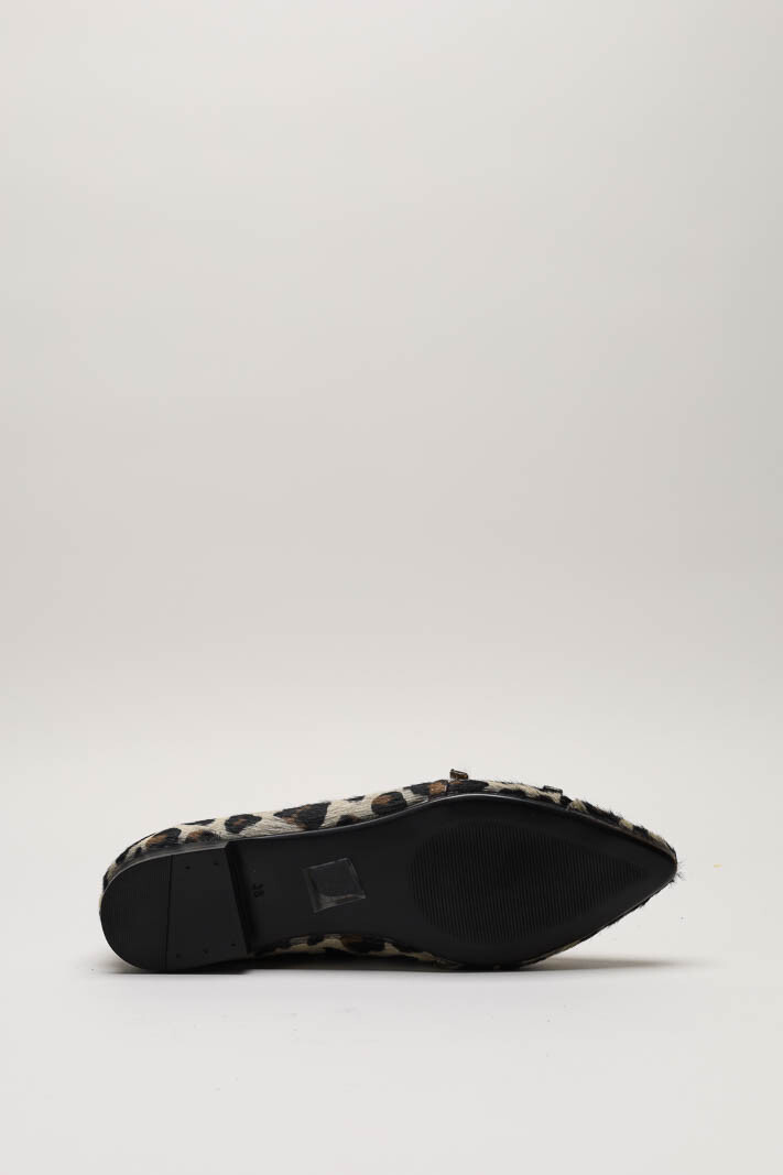 Beige Ballerina image