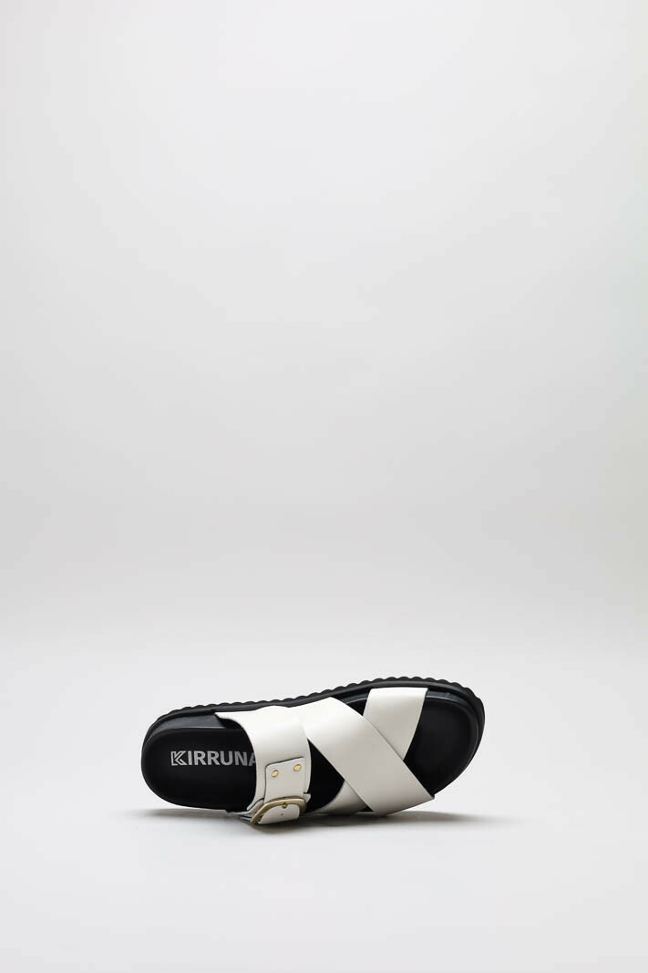 zoom in on Wit Slipper image Wit Slipper image