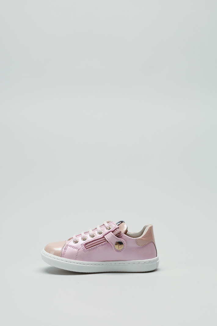 zoom in on Roze Sneaker image Roze Sneaker image