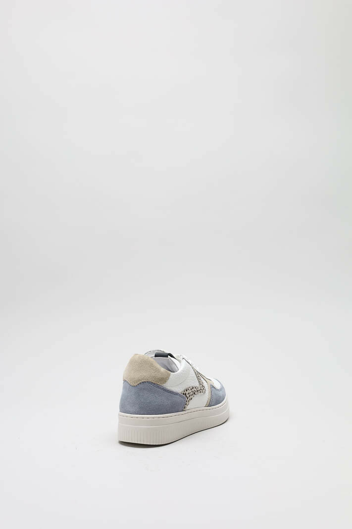 zoom in on Wit Sneaker image Wit Sneaker image