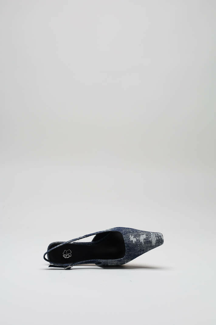zoom in on Jeans Pump image Jeans Pump image