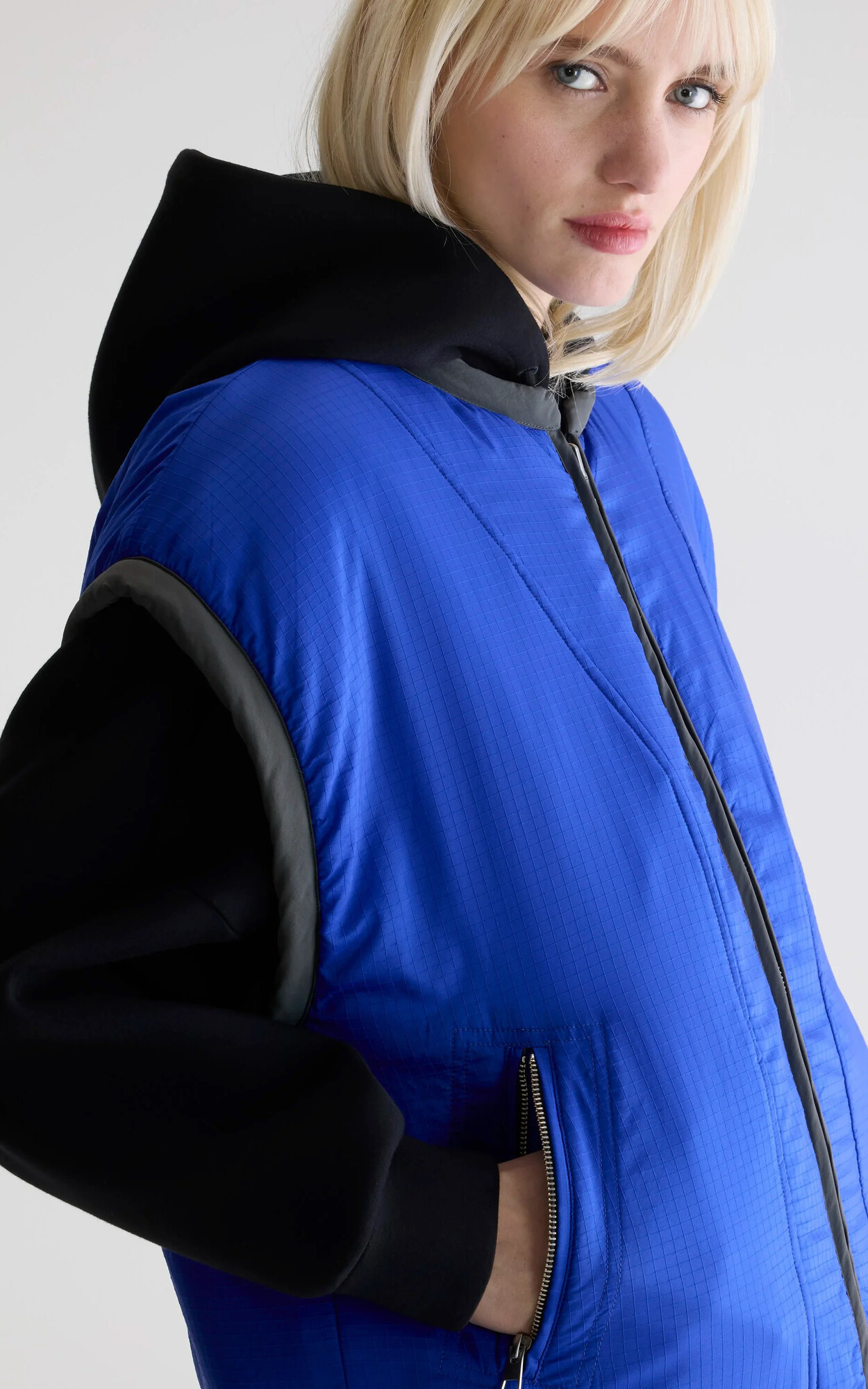 zoom in on Blauw Jas image Blauw Jas image