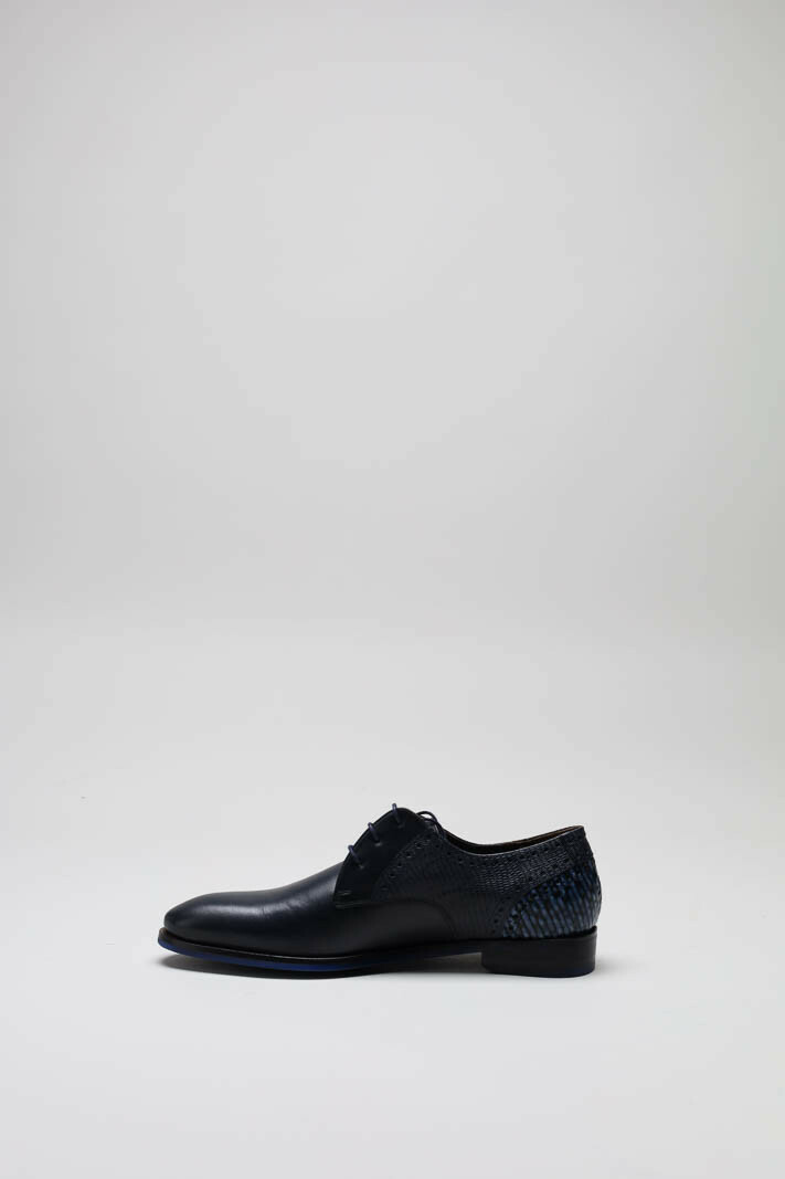 zoom in on Donkerblauw Veterschoen image Donkerblauw Veterschoen image
