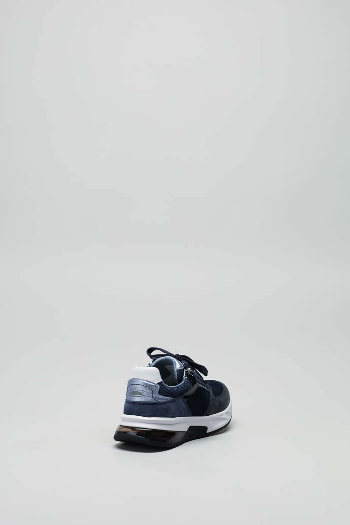 zoom in on Donkerblauw Sneaker image Donkerblauw Sneaker image