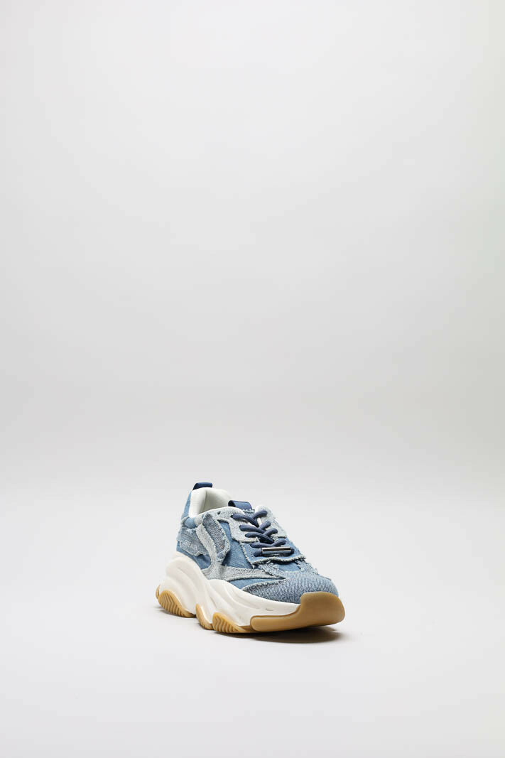 zoom in on Blauw Sneaker image Blauw Sneaker image