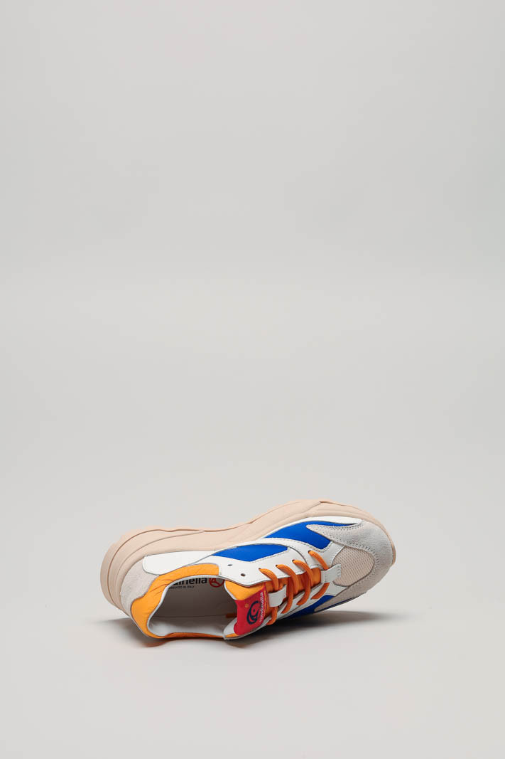 zoom in on Wit Sneaker image Wit Sneaker image
