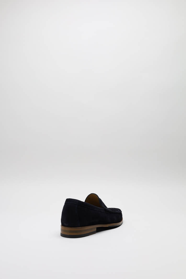 zoom in on Donkerblauw Mocassin image Donkerblauw Mocassin image