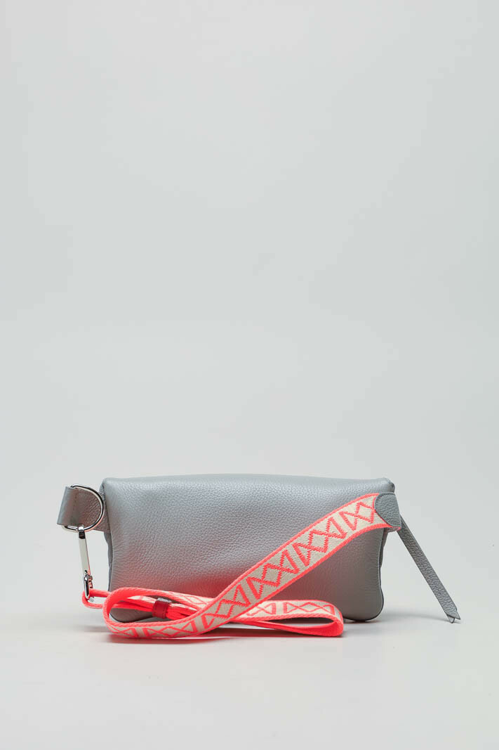 zoom in on Grijs Cross body image Grijs Cross body image