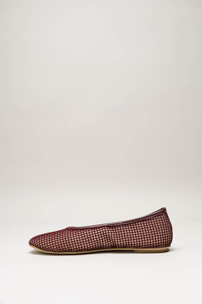 Bordeaux Ballerina image