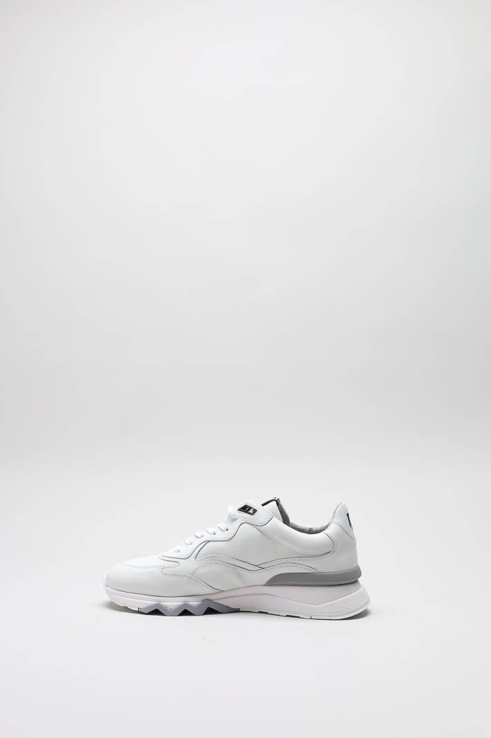 zoom in on Wit Sneaker image Wit Sneaker image