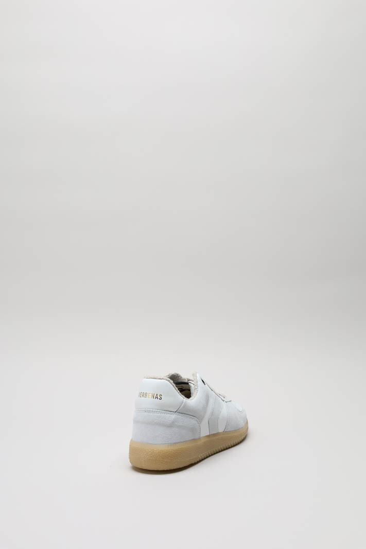 zoom in on Lichtgrijs Sneaker image Lichtgrijs Sneaker image