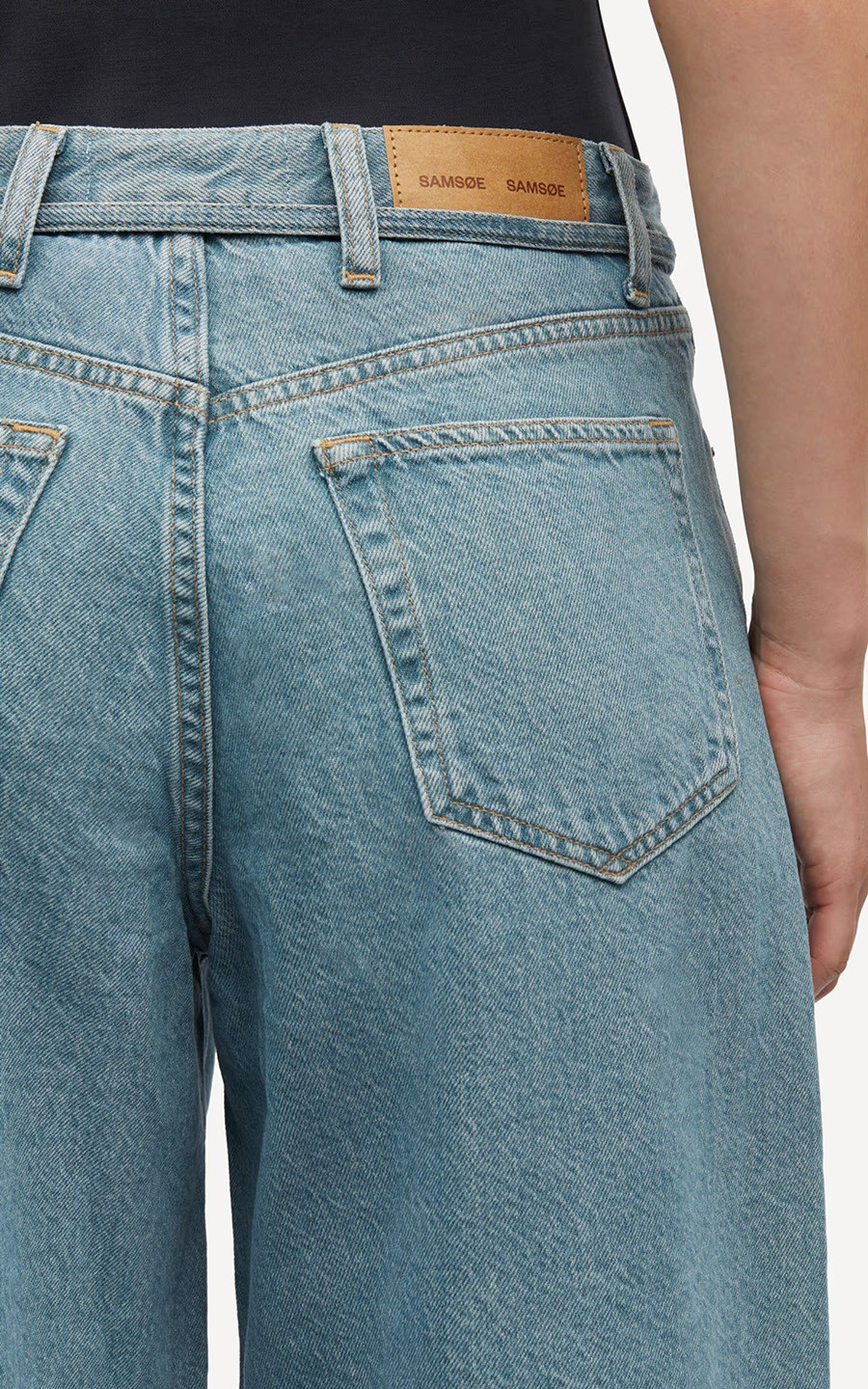 zoom in on Jeans Broek image Jeans Broek image