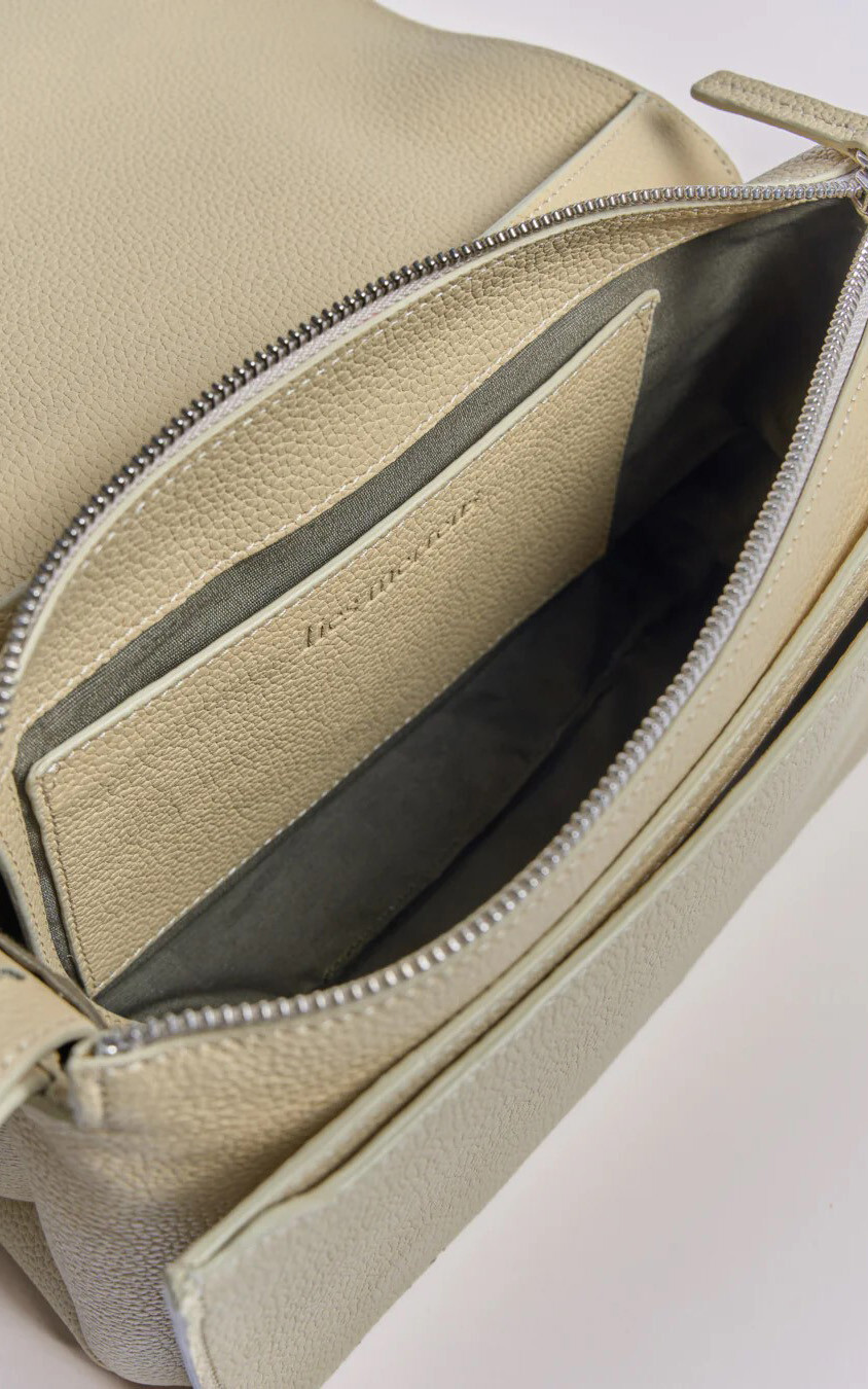 Geel Cross body image