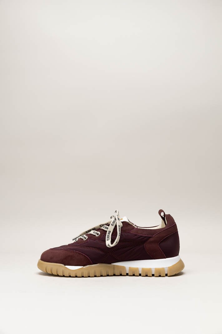 Bordeaux Sneaker image