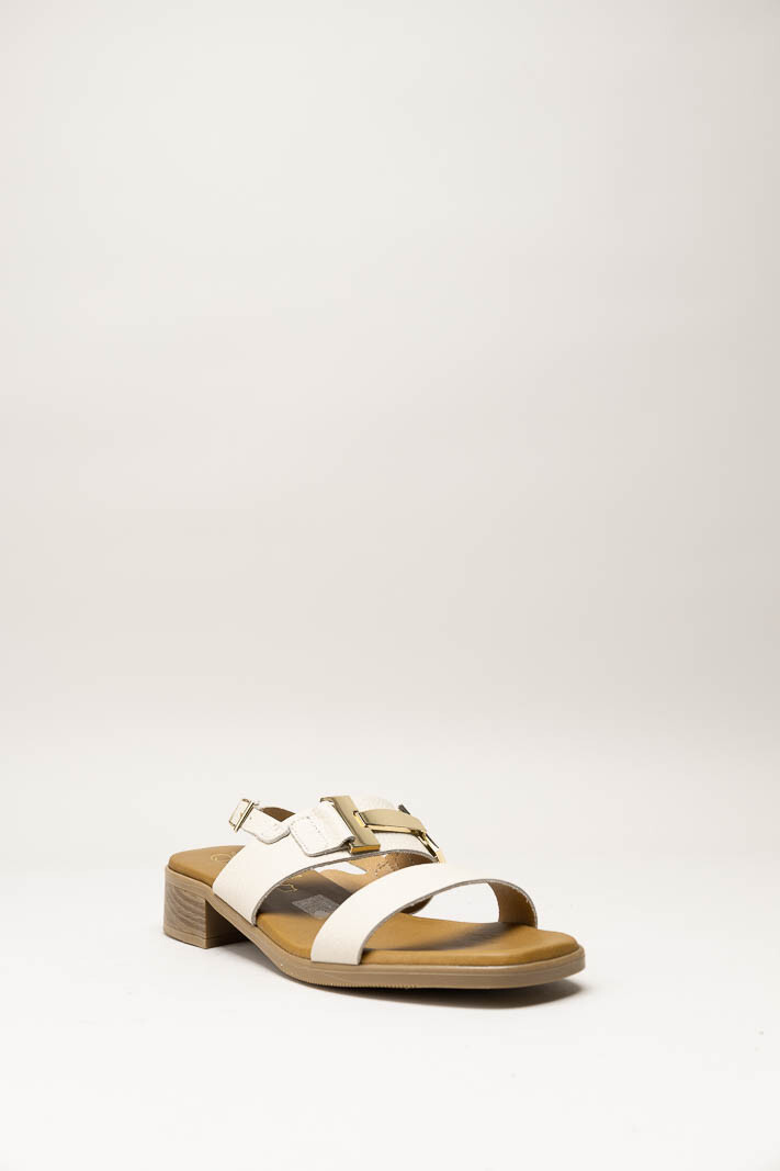 Lichtbeige Sandaal hak