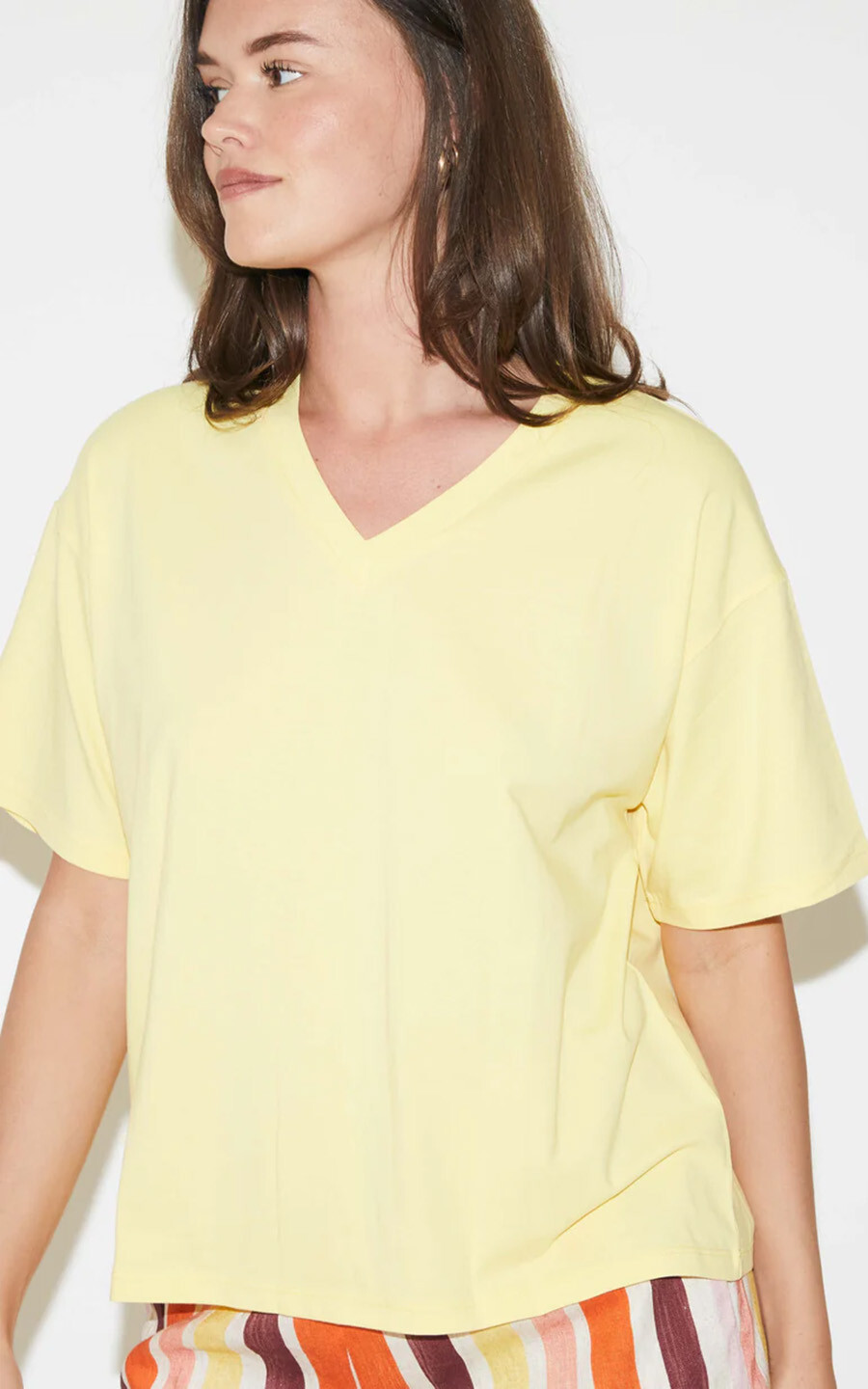 zoom in on Geel T-shirt/top image Geel T-shirt/top image
