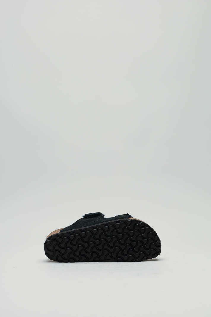 zoom in on Zwart Slipper image Zwart Slipper image