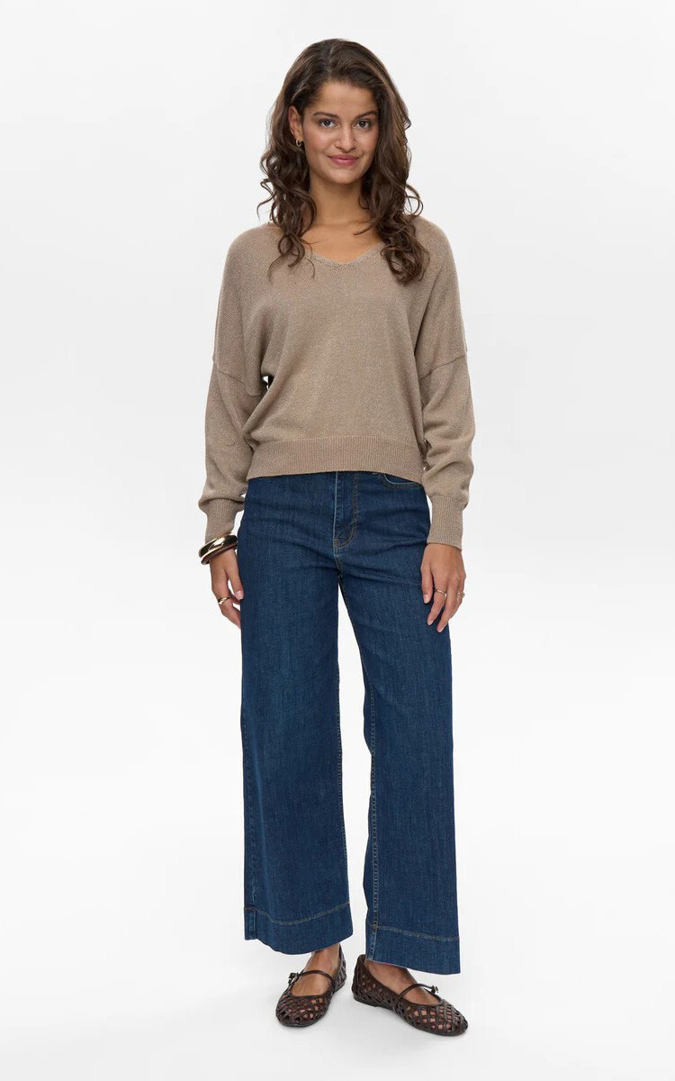 zoom in on Goud Sweater/trui image Goud Sweater/trui image