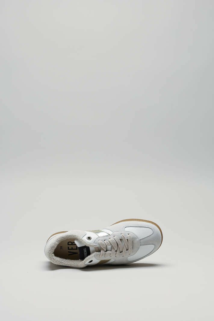 zoom in on Wit Sneaker image Wit Sneaker image