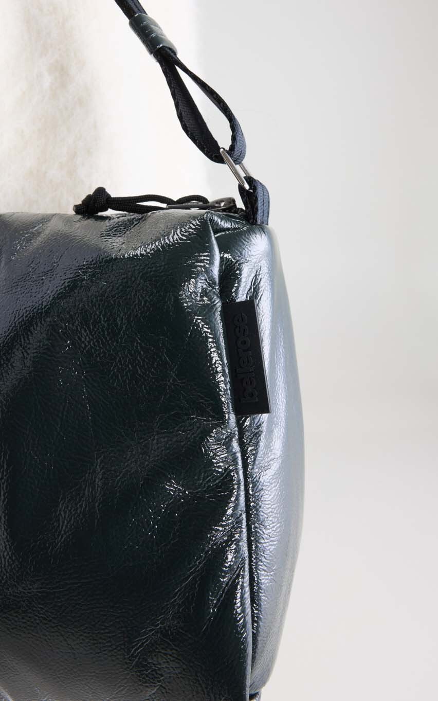 Groen Cross body image