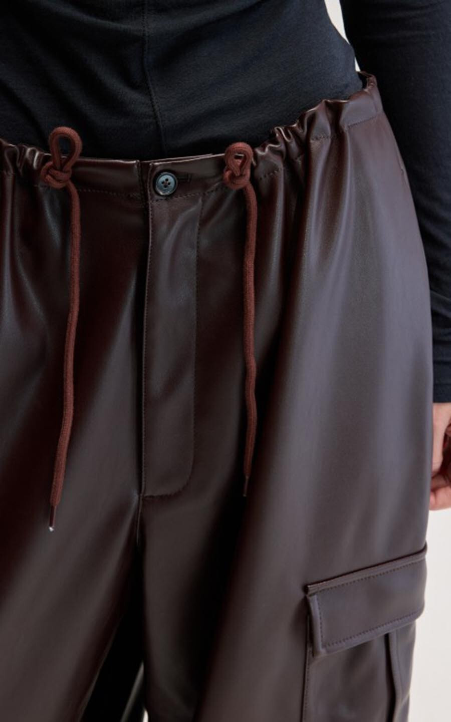 zoom in on Bruin Broek image Bruin Broek image