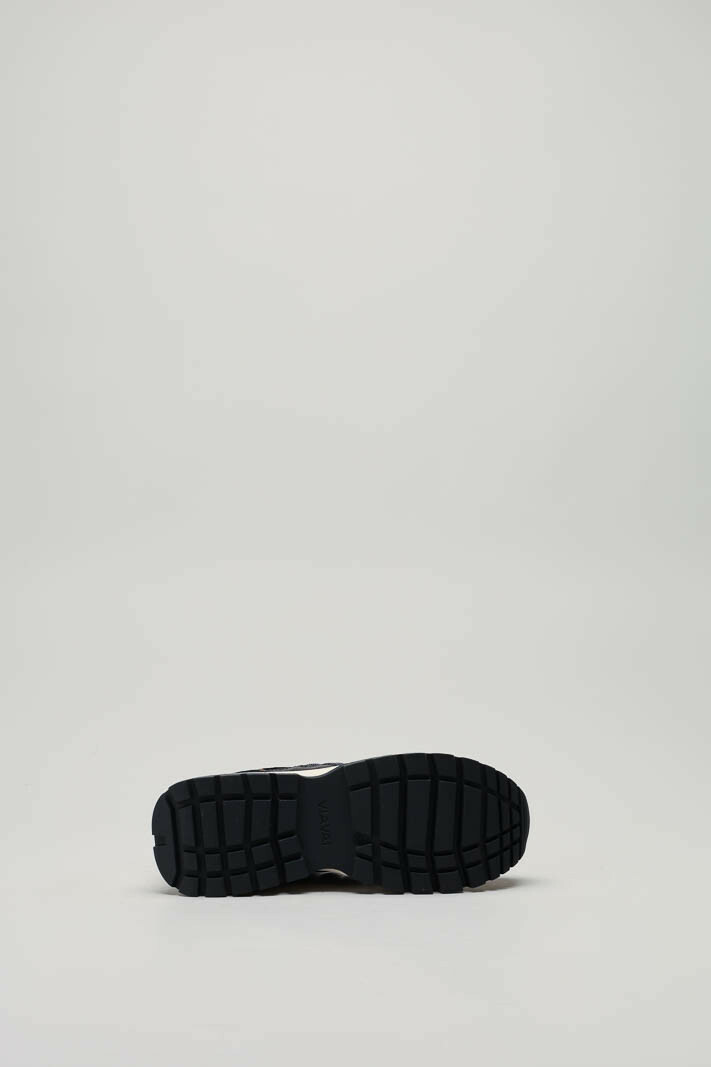 zoom in on Zwart Sneaker image Zwart Sneaker image