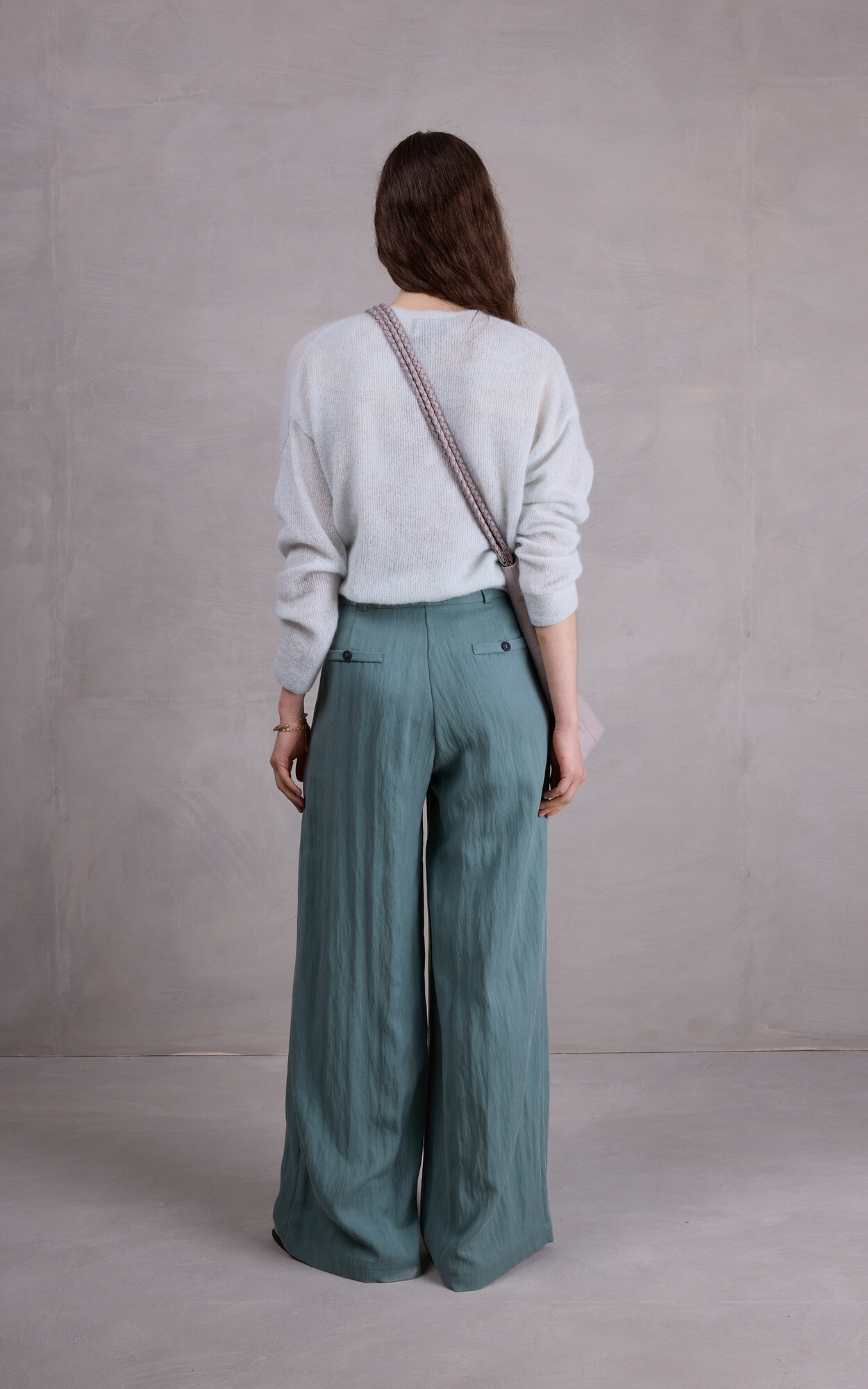 zoom in on Blauw Sweater/trui image Blauw Sweater/trui image