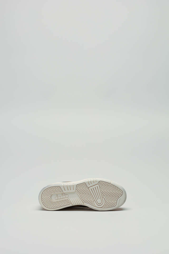 zoom in on Goud Sneaker image Goud Sneaker image