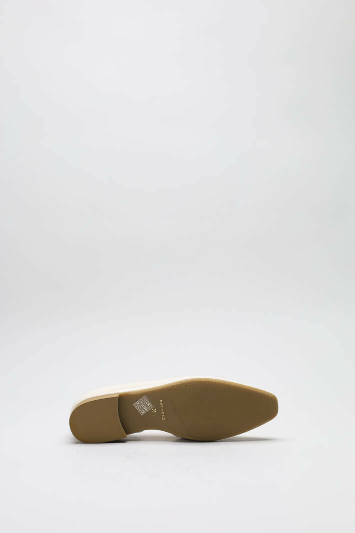 zoom in on Ecru Mocassin image Ecru Mocassin image