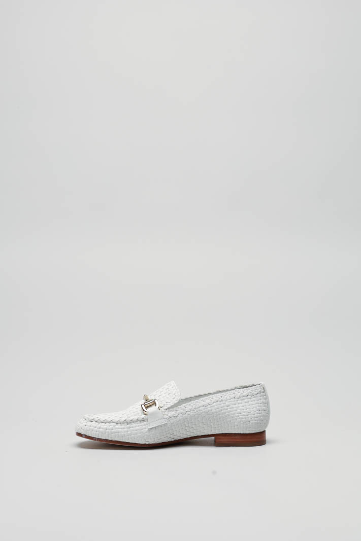 zoom in on Wit Mocassin image Wit Mocassin image
