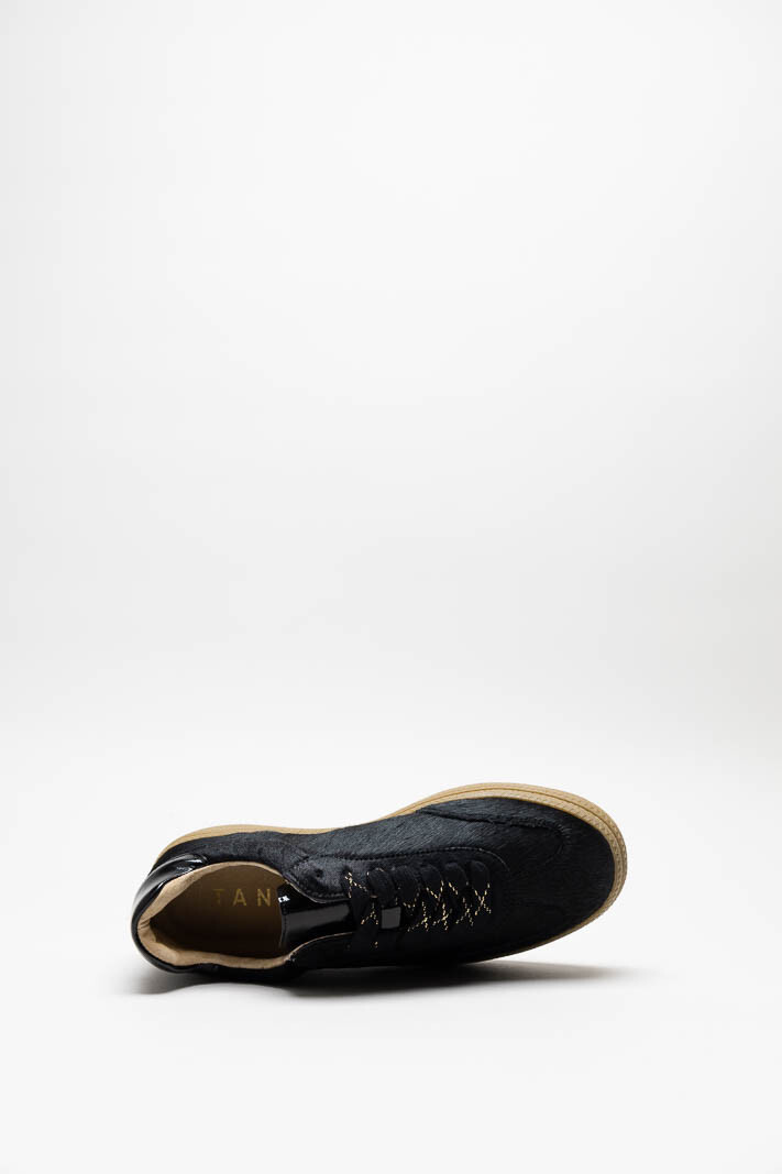 zoom in on Zwart Sneaker image Zwart Sneaker image