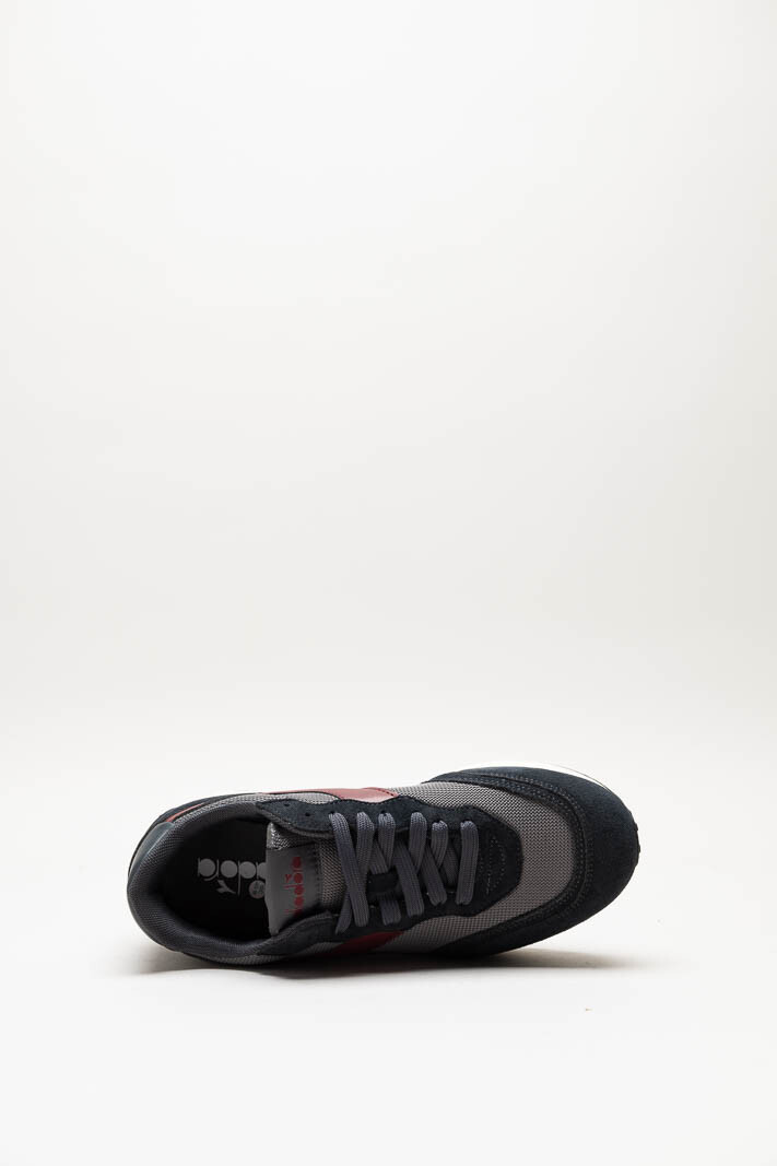 zoom in on Donkerblauw Sneaker image Donkerblauw Sneaker image