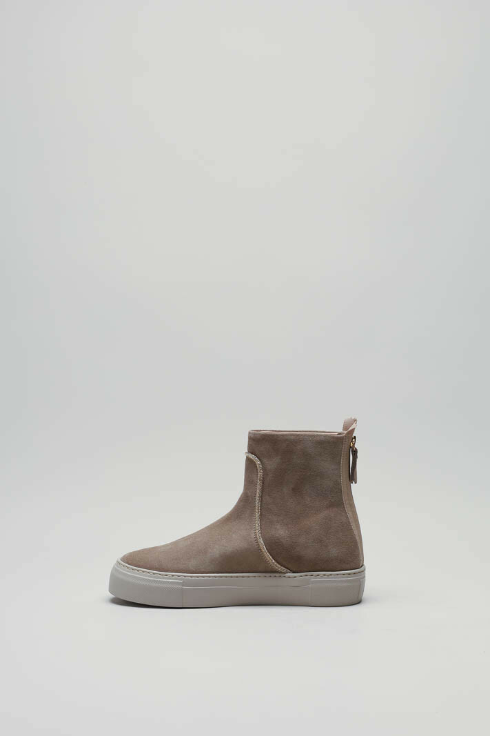 zoom in on Taupe Enkellaars plat image Taupe Enkellaars plat image
