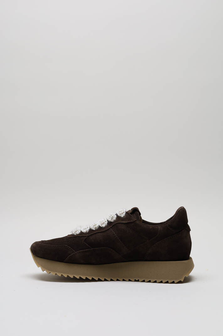 zoom in on Donkerbruin Sneaker image Donkerbruin Sneaker image