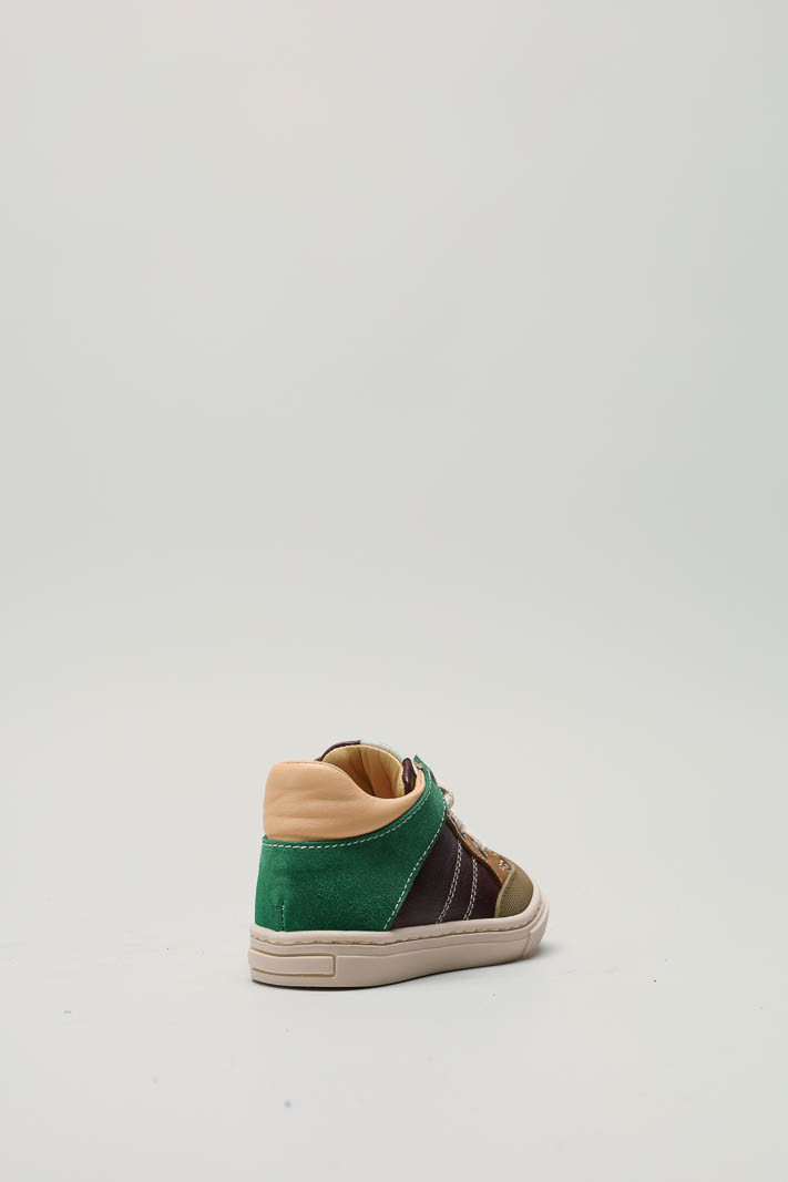 zoom in on Bruin Sneaker image Bruin Sneaker image