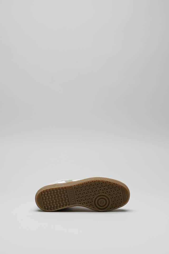 zoom in on Wit Sneaker image Wit Sneaker image