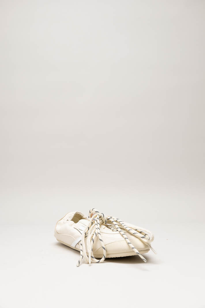 Lichtbeige Sneaker image